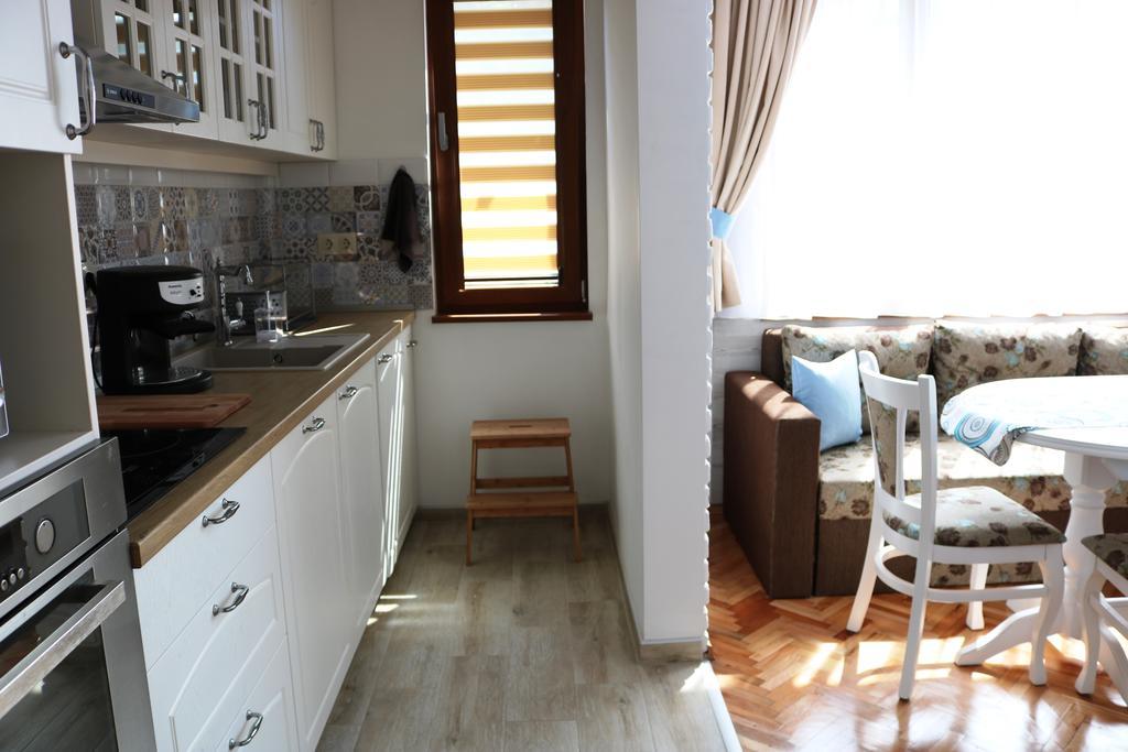 Central Varna Apartment - Lets4Holiday 외부 사진