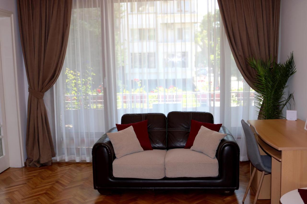 Central Varna Apartment - Lets4Holiday 외부 사진