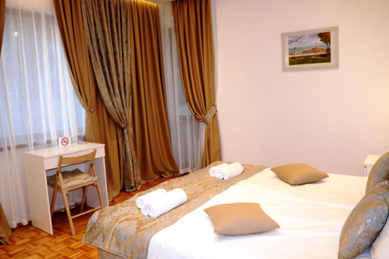 Central Varna Apartment - Lets4Holiday 외부 사진