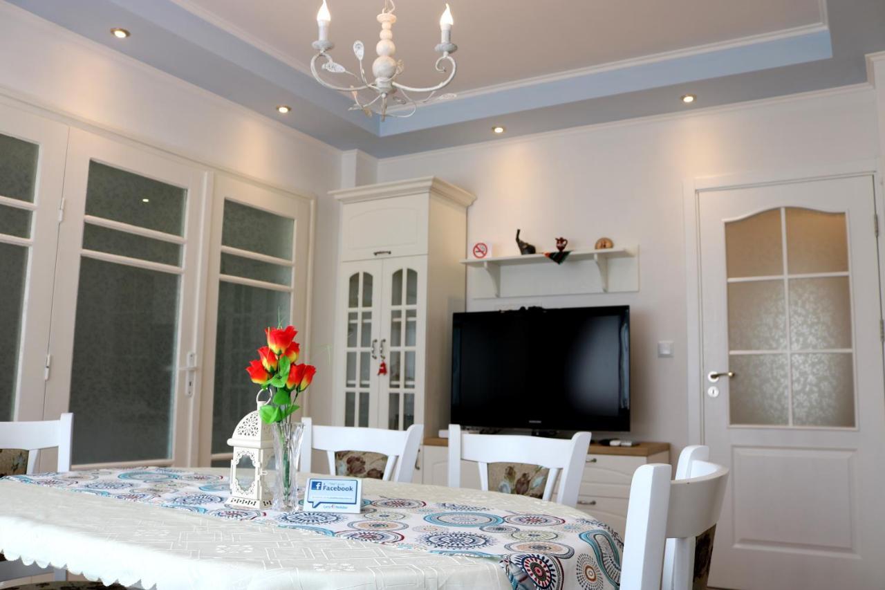 Central Varna Apartment - Lets4Holiday 외부 사진
