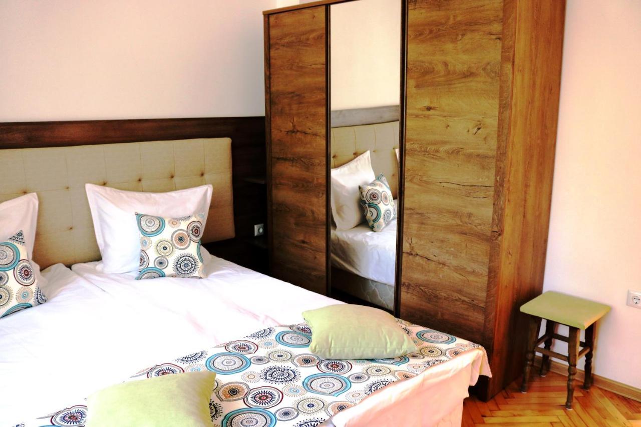 Central Varna Apartment - Lets4Holiday 외부 사진